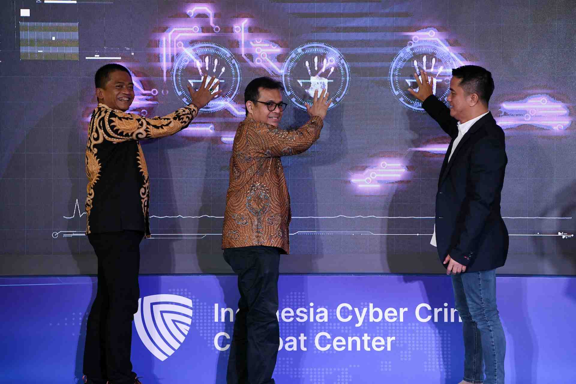 [SIARAN PERS] Lindungi Masyarakat Dari Kejahatan Siber, Wamen Nezar Patria Apresiasi Platform Digital IC4