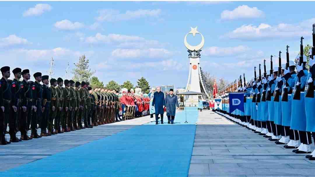 Upacara Meriah dan Penuh Kehormatan Sambut Presiden Prabowo di Istana Kepresidenan Turkiye