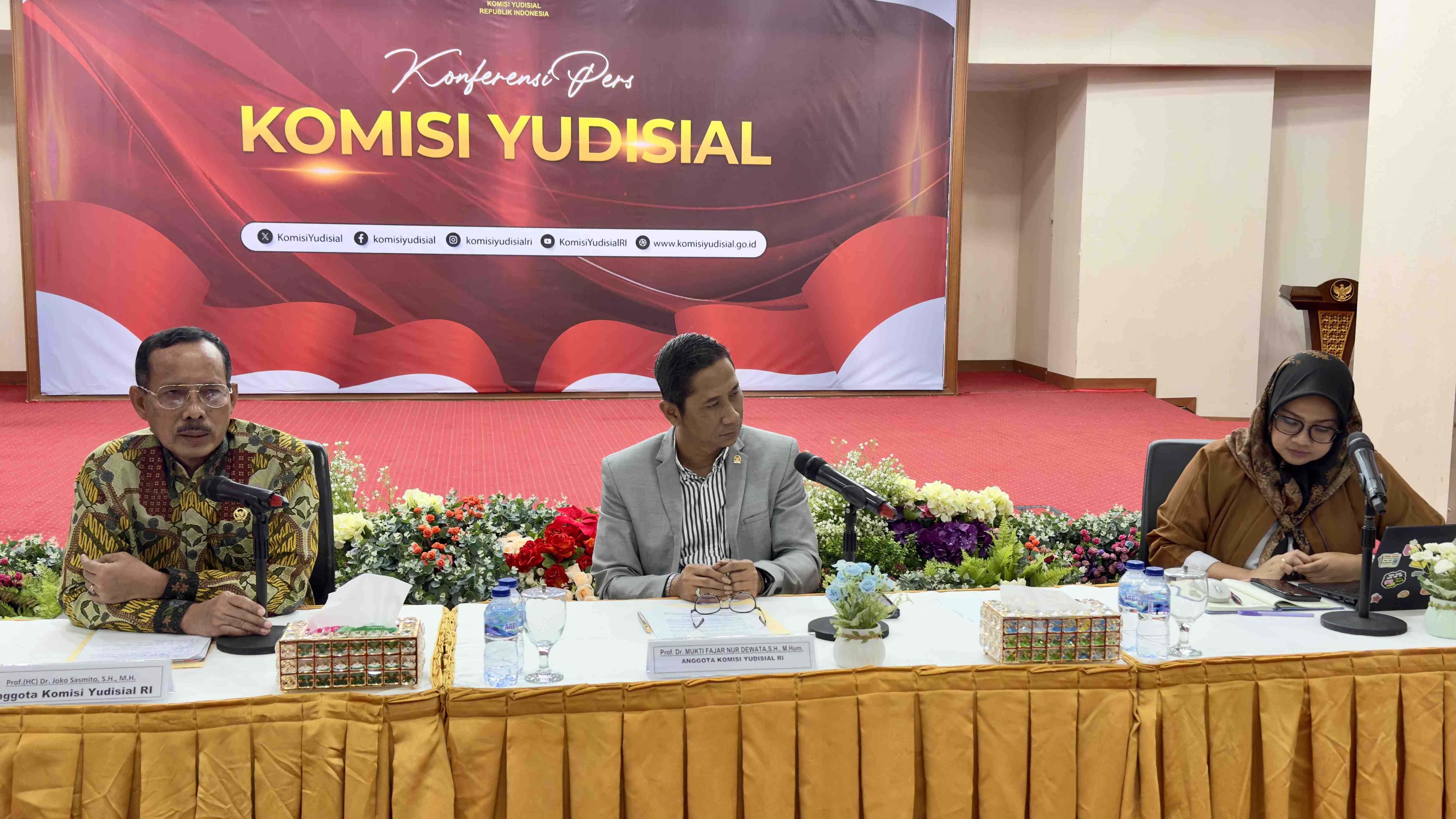 KY Pantau 302 Persidangan, Termasuk Kasus Suap Hakim hingga Ijazah Palsu