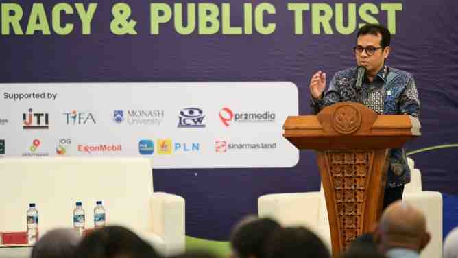 [SIARAN PERS] Hari Kebebasan Pers Sedunia, Wamen Nezar Patria Serukan Media Nasional Temukan Model Bisnis Baru