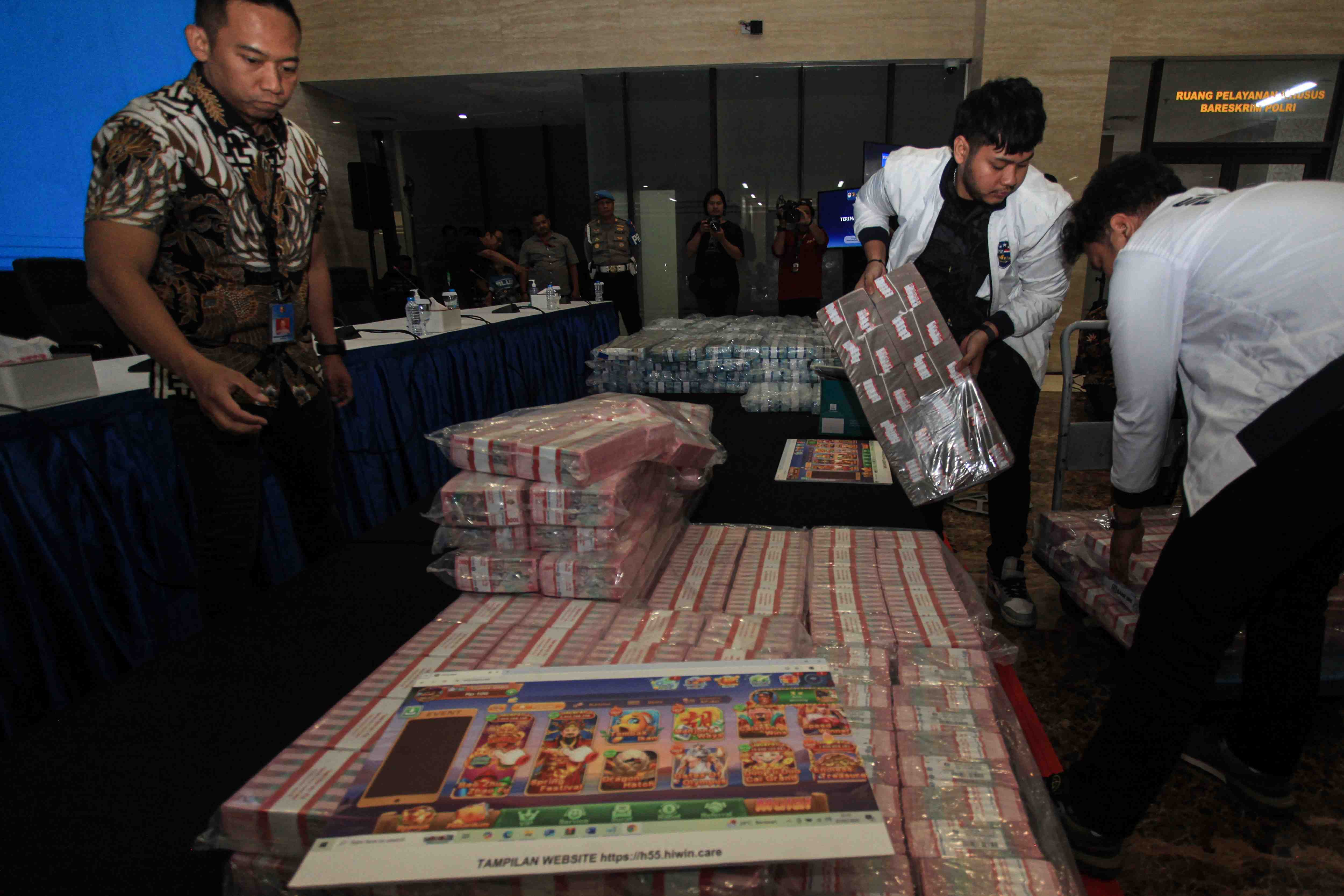 [SIARAN PERS] Transaksi Judi Online Kuartal Pertama 2025 Turun Hingga 80 persen