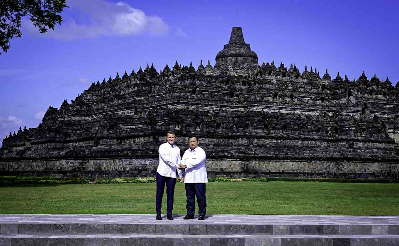 Presiden Macron Kunjungi Candi Borobudur, Prabowo: Ini Kebanggaan Nasional