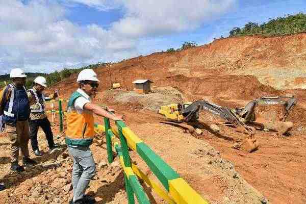 Pemerintah Cabut 4 IUP Nikel di Raja Ampat