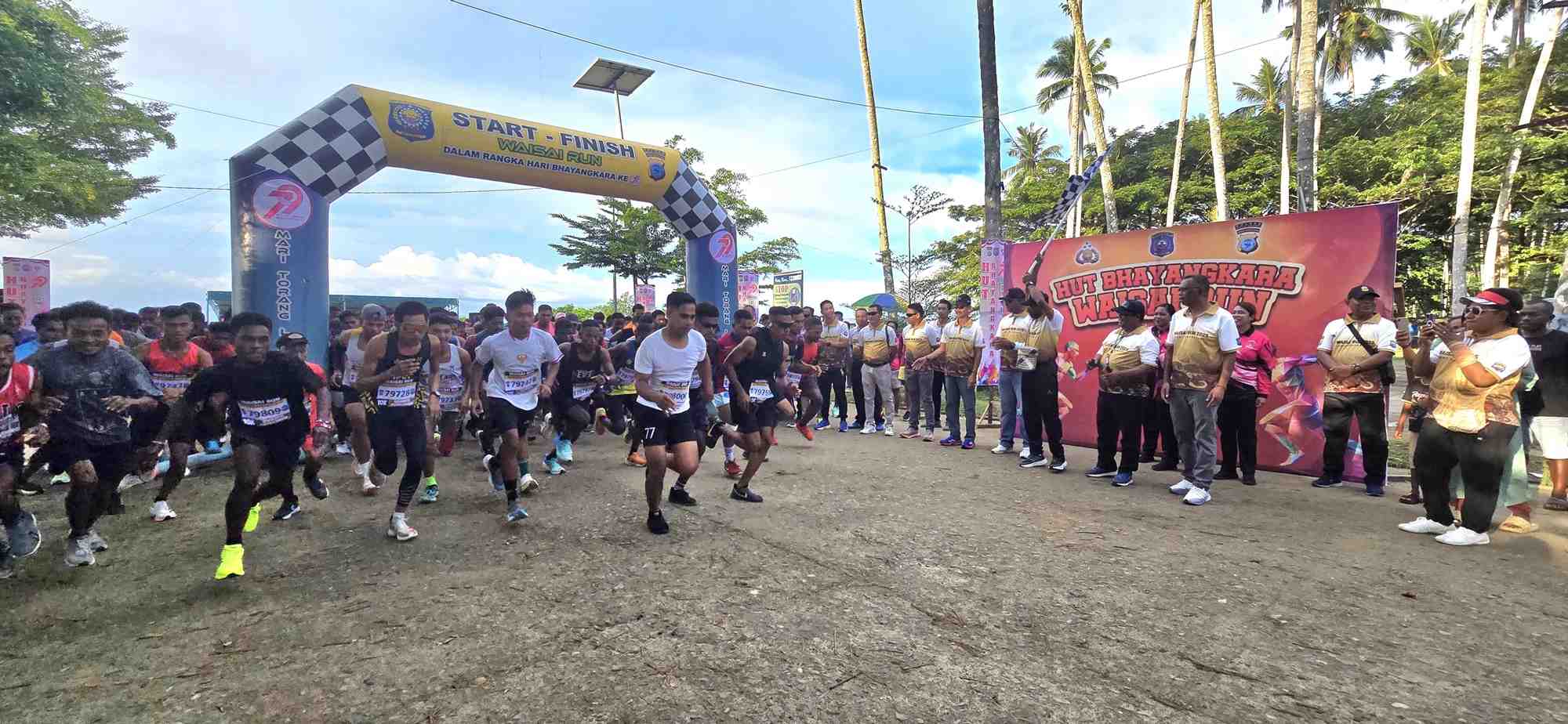 Sambut Hari Bhayangkara Ke-79, Polres Raja Ampat Gelar Waisai Run 2025