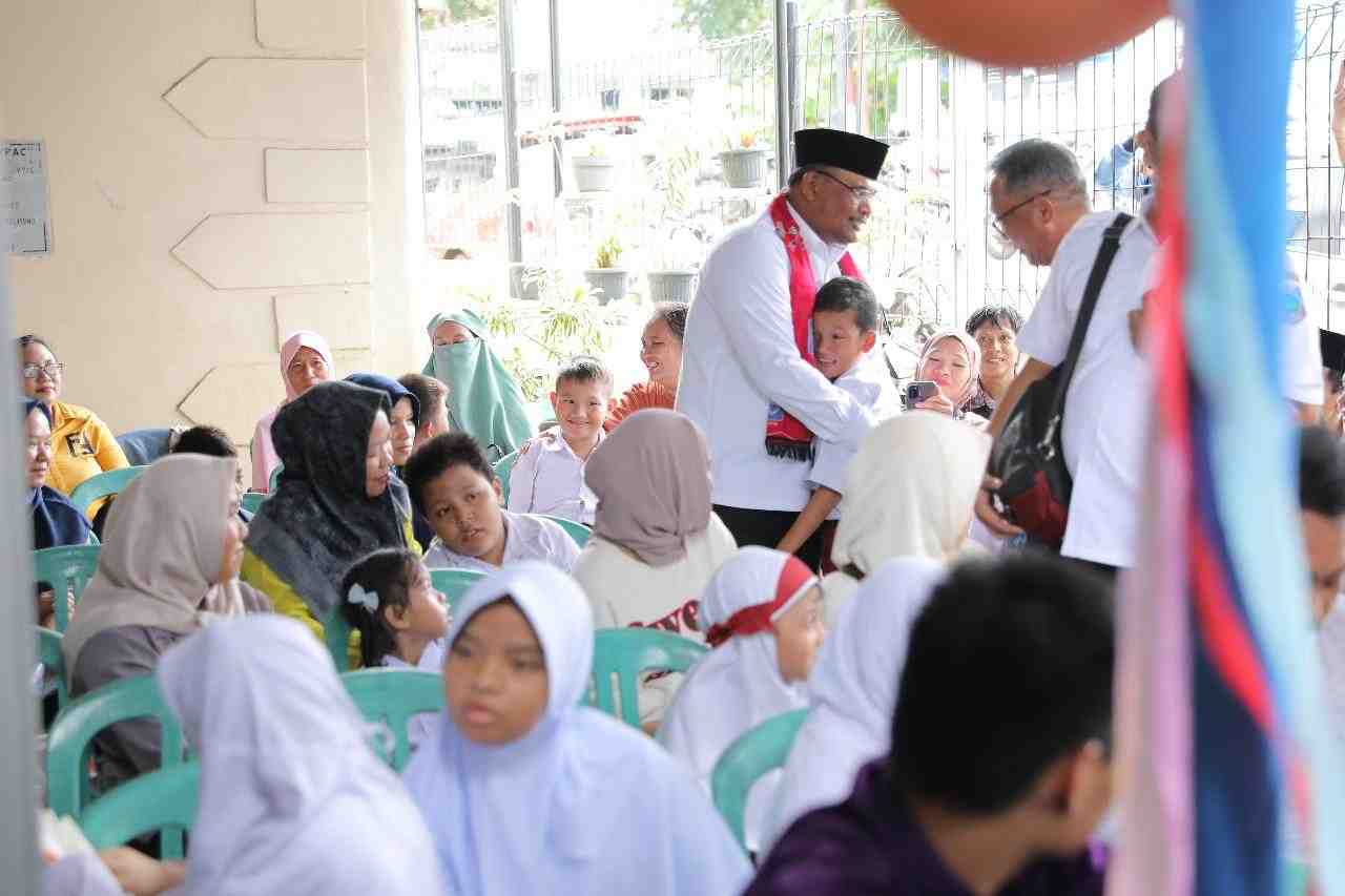 Dirjen Bina Adwil, Safrizal ZA Dianugerahi Pejabat Inspiratif oleh The Aceh Post