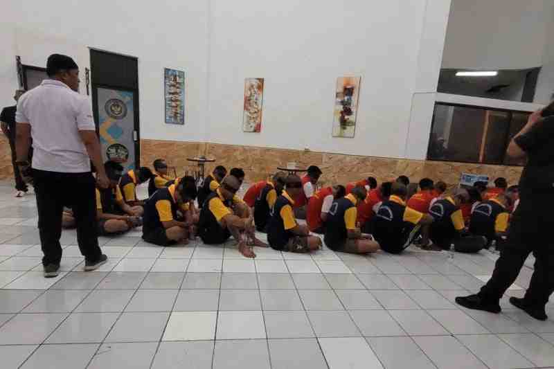 37 Napi Risiko Tinggi dari Jatim Dipindahkan ke Nusakambangan