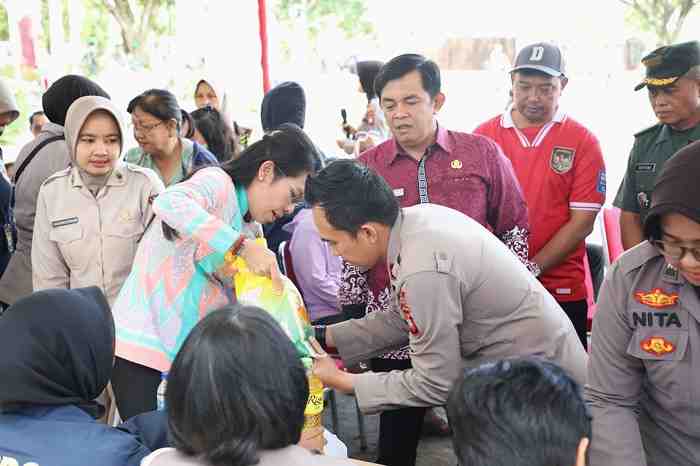 Polres Singkawang Gelar Gerakan Pangan Murah Sambut HUT ke-80 RI