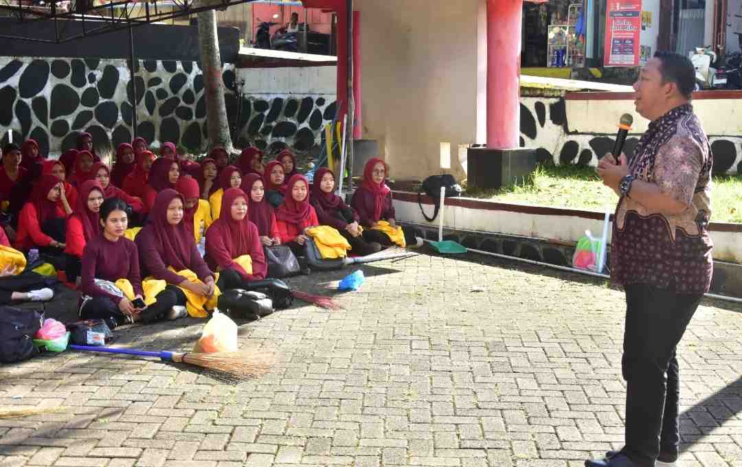 Sekda Ternate Ajak Mahasiswa Miliki 4K untuk Hadapi Tantangan Zaman
