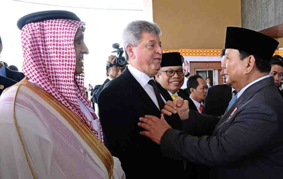 Presiden Prabowo Rangkul Kehangatan dengan Pemimpin Lintas Generasi