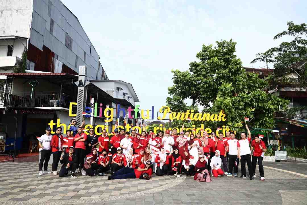 Semarak HUT ke-80 RI, Diskominfo Pontianak Gelar Jalan Santai dan Lomba Tradisional