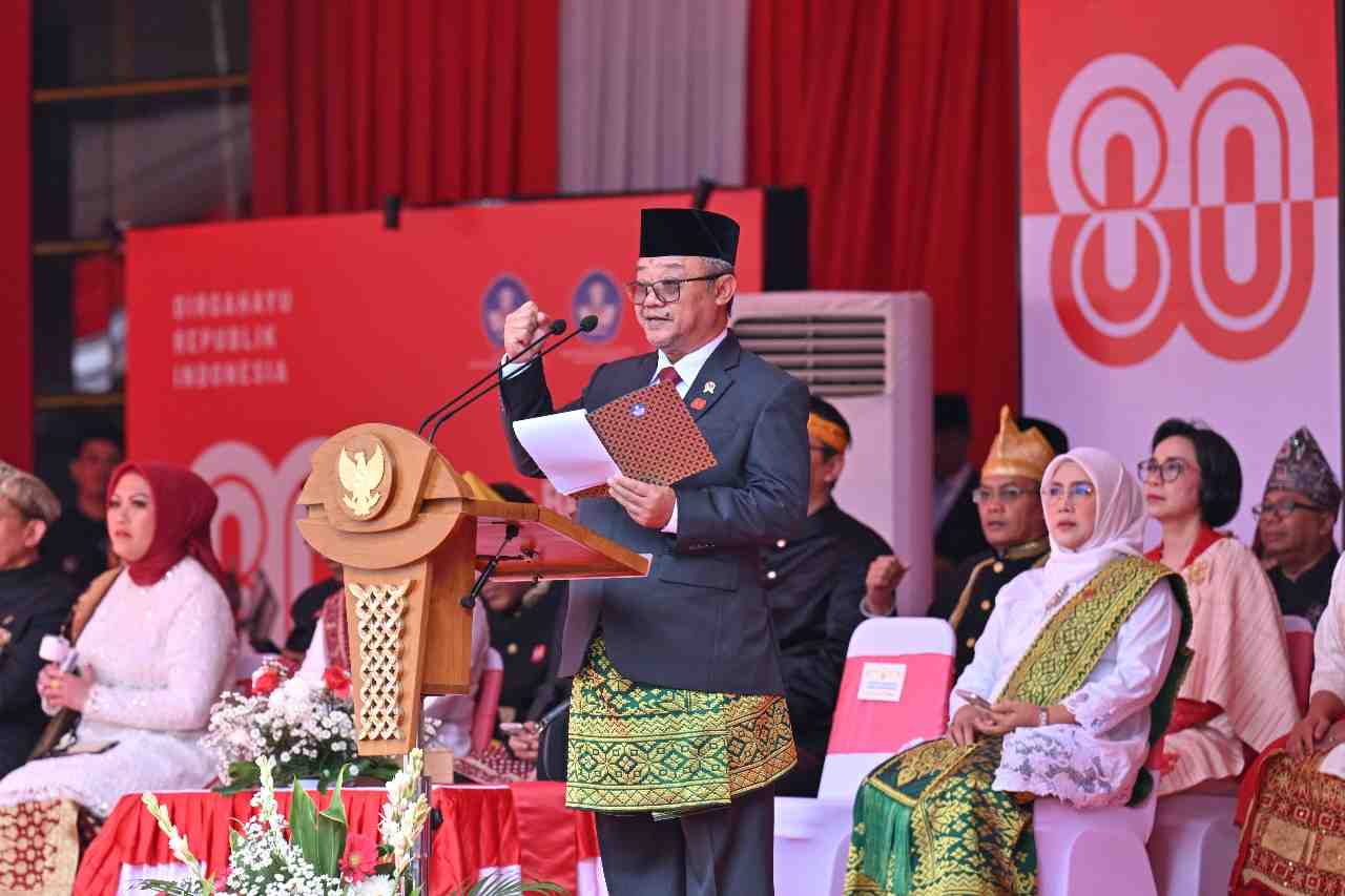 Mendikdasmen Abdul Mu'ti Serukan Persatuan pada Upacara HUT ke-80 RI