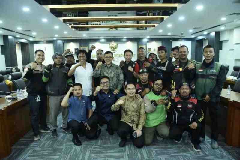 BAM DPR RI Dukung Tuntutan Pengemudi Online, Minta Potongan Layanan Aplikasi Diturunkan