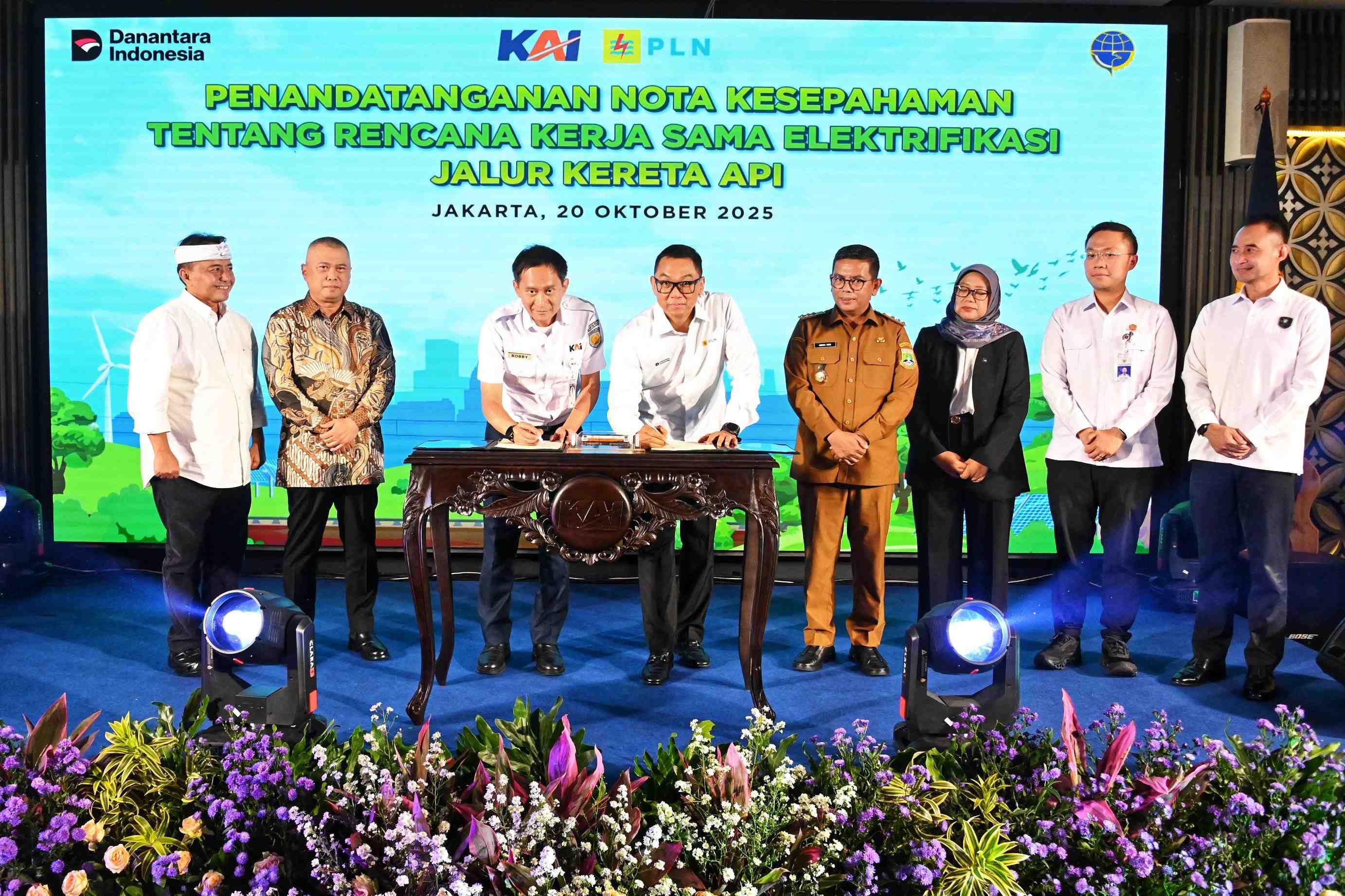 Menhub Dorong Perluasan Elektrifikasi Jalur Kereta Api untuk Wujudkan Transportasi Berkelanjutan