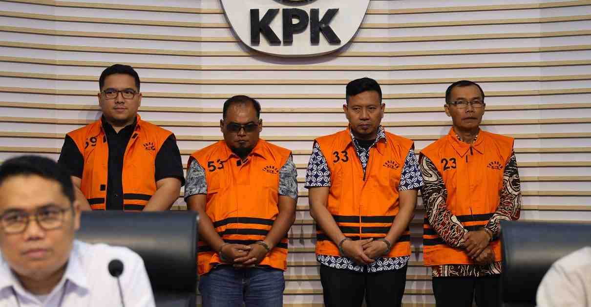 KPK Tahan Empat Tersangka Baru dalam Kasus Korupsi Hibah Jatim