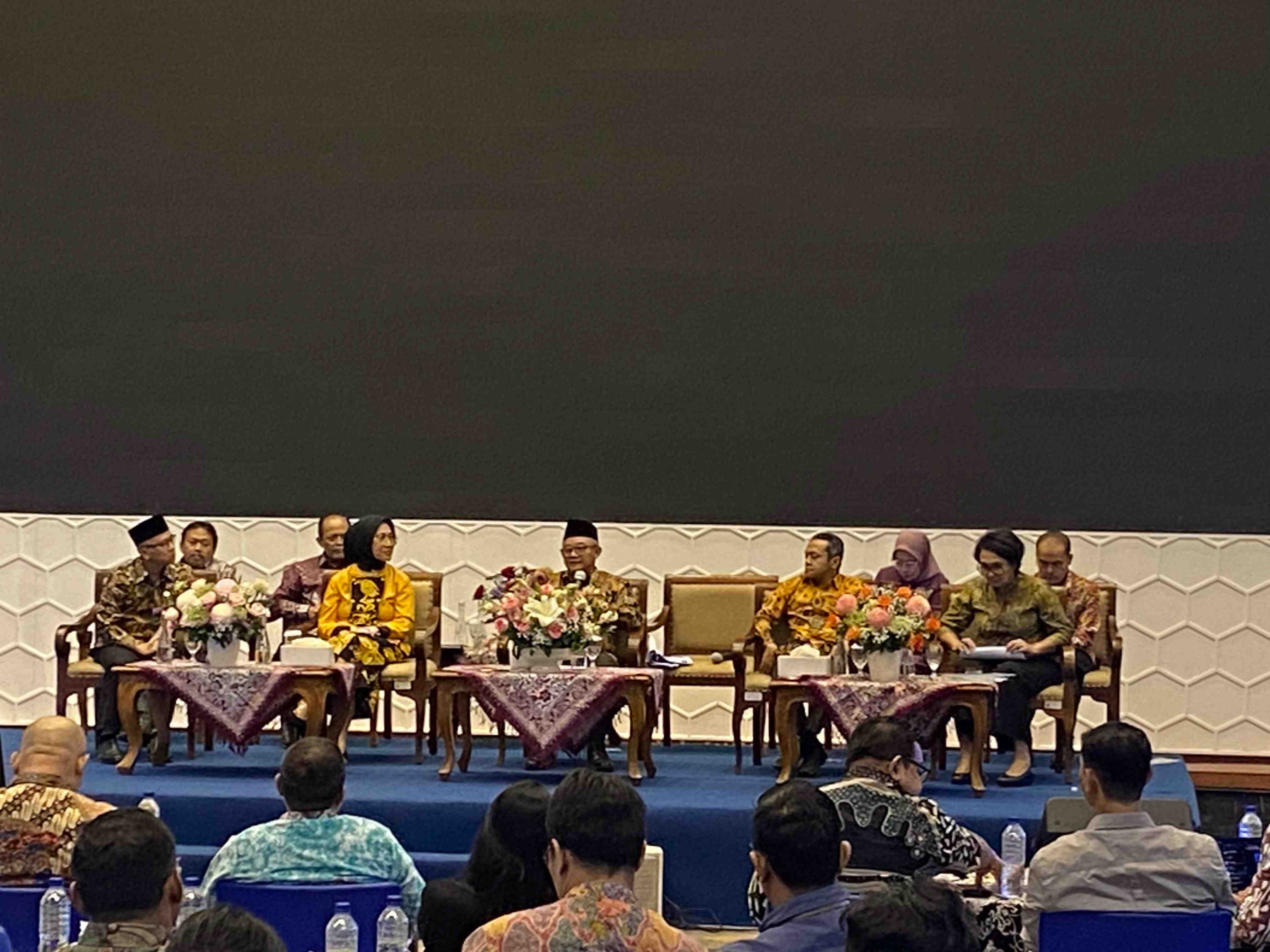 Satu Tahun Prabowo-Gibran: Bahasa Inggris Masuk SD, Guru Siap Dilatih Mulai 2026