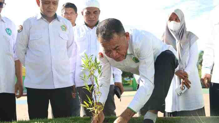 Kemenag Malut Tanam 425 Pohon pada Peringatan Hari Santri Nasional 2025