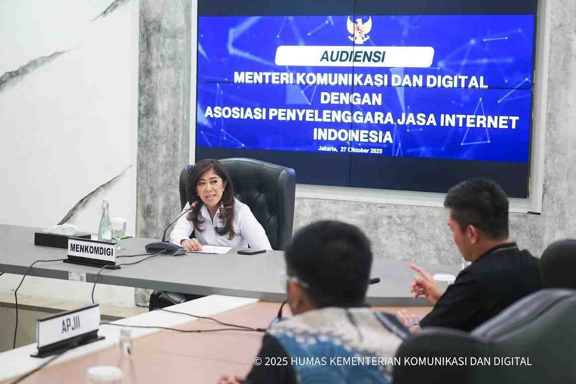 [SIARAN PERS] Menkomdigi Minta ISP Sediakan Akses Internet Terjangkau