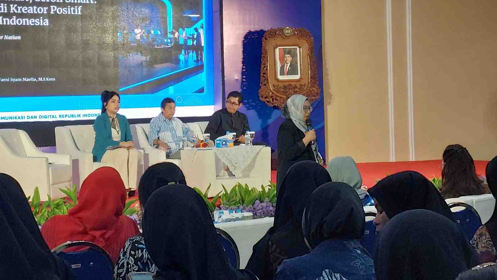 Akademisi Minta Mahasiswa Lebih Cerdas dan Bertanggung Jawab Bermedia Sosial