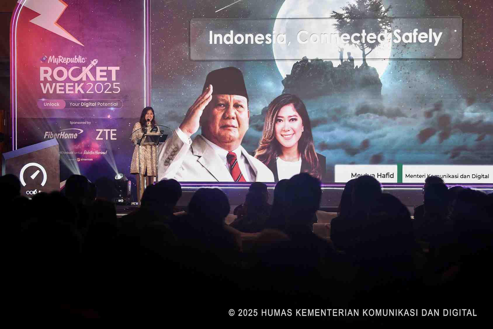 [SIARAN PERS] Digitalisasi Pendidikan Dipercepat, Pemerintah Siapkan Akses Aman dan Terjangkau untuk Anak