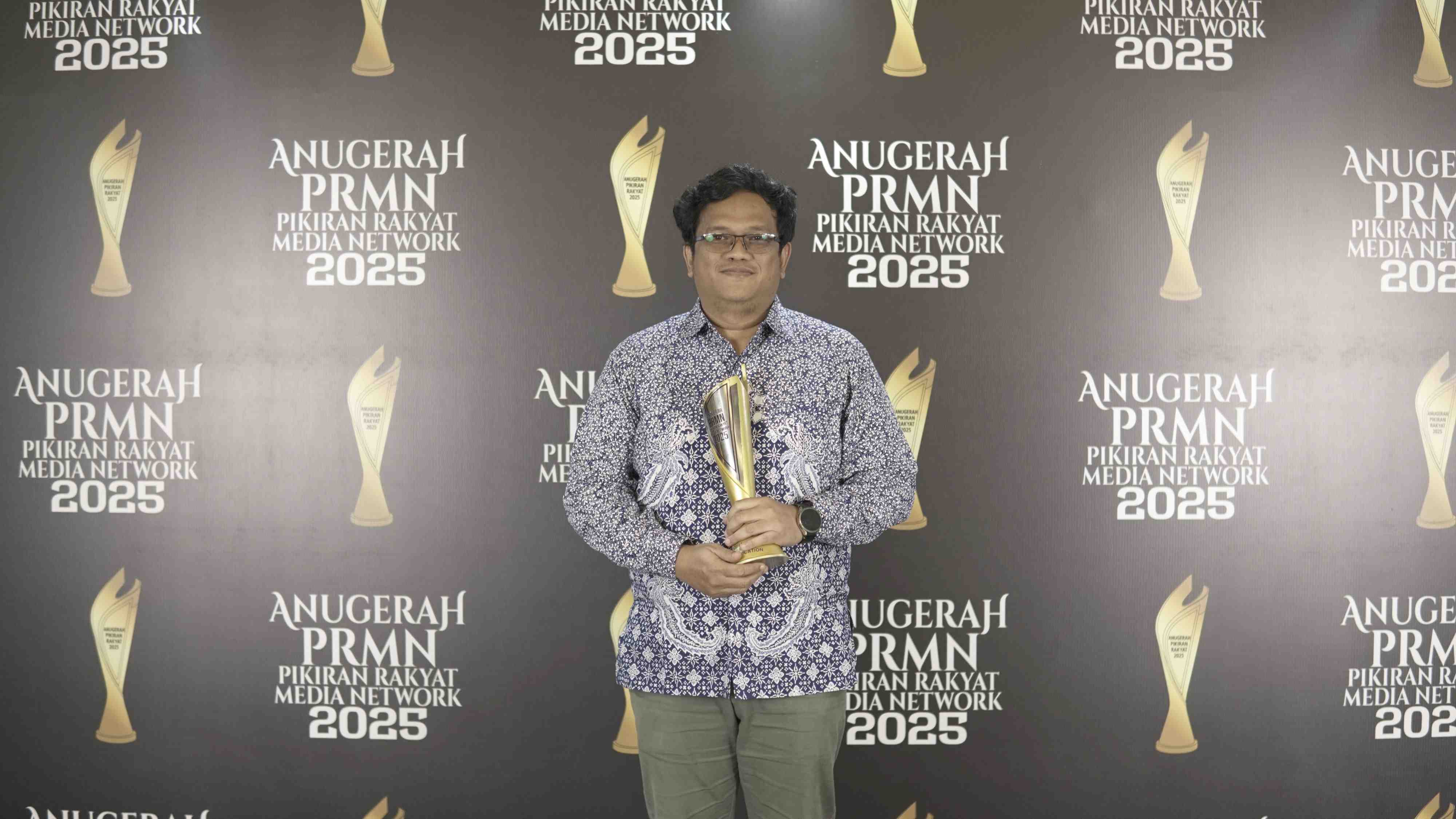 Menkomdigi Meutya Hafid Raih Public Trust Leadership Award dari PRMN