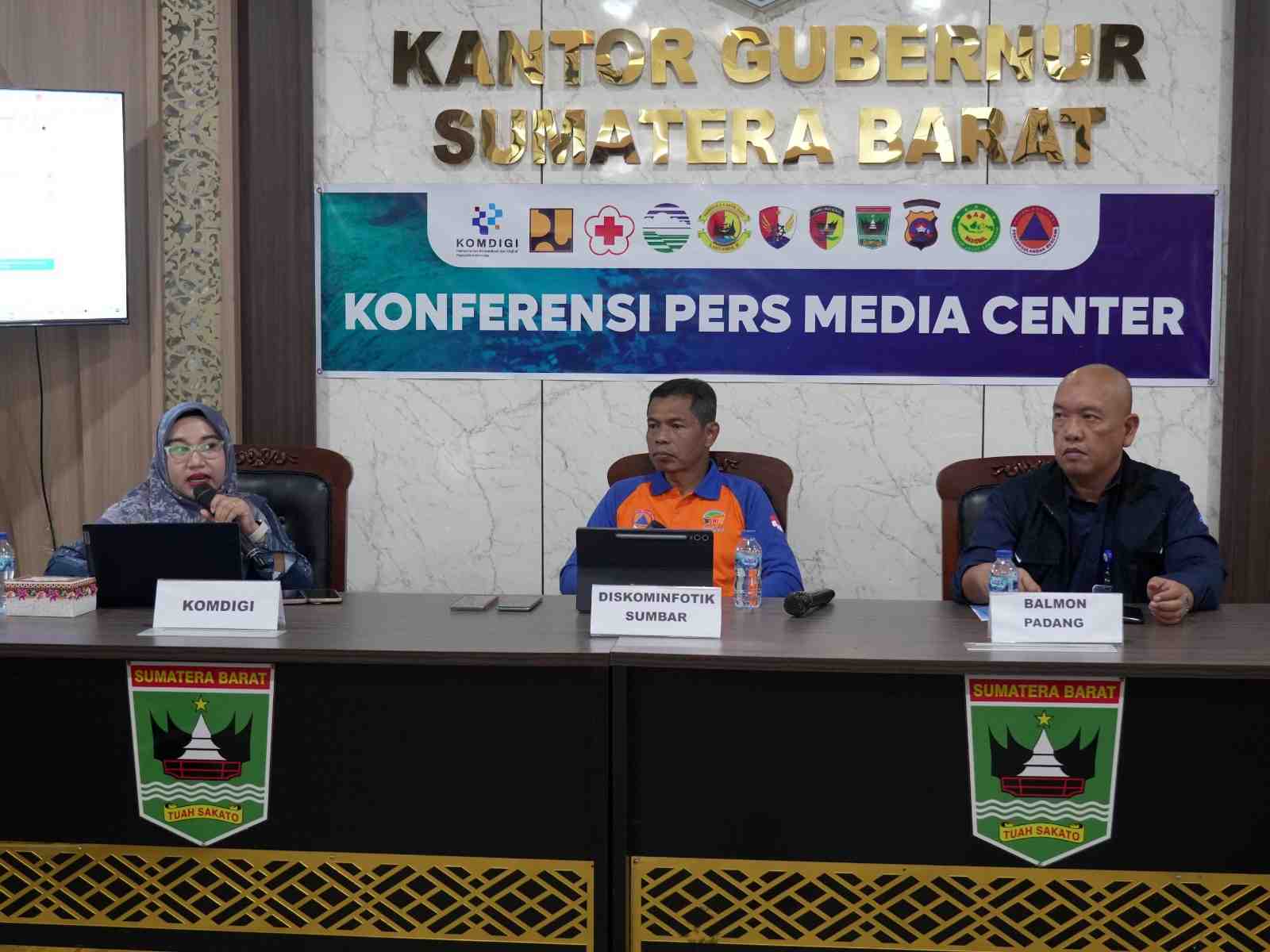 [Siaran Pers] Warga Sumbar Tak Dibiarkan Terputus Informasi: Kemkomdigi Kirim 32 Starlink untuk Pulihkan Komunikasi Darurat
