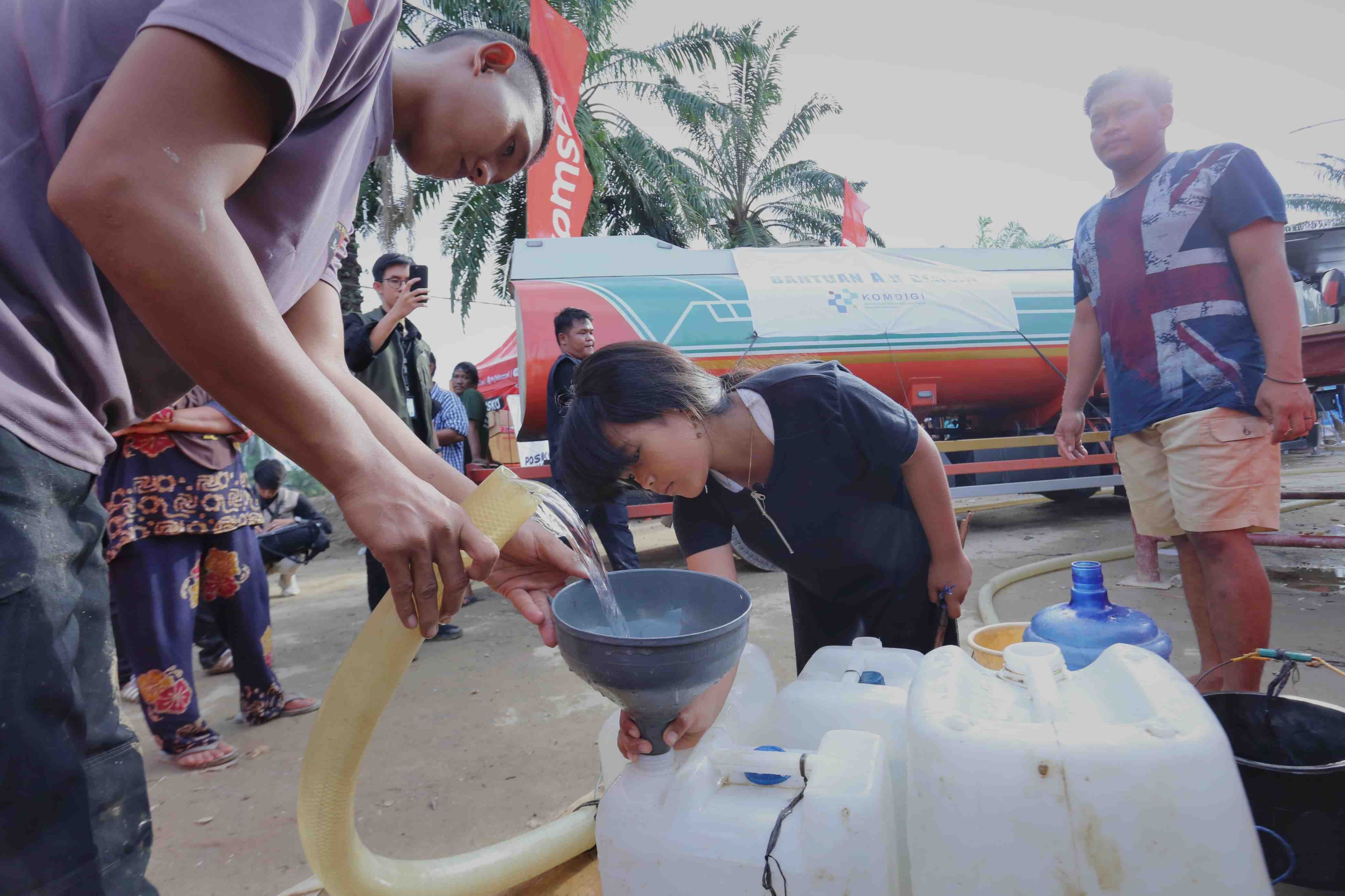 1 Juta Liter Air Bersih Datang, Warga Terdampak Banjir di Aceh Tamiang kembali Bangkit