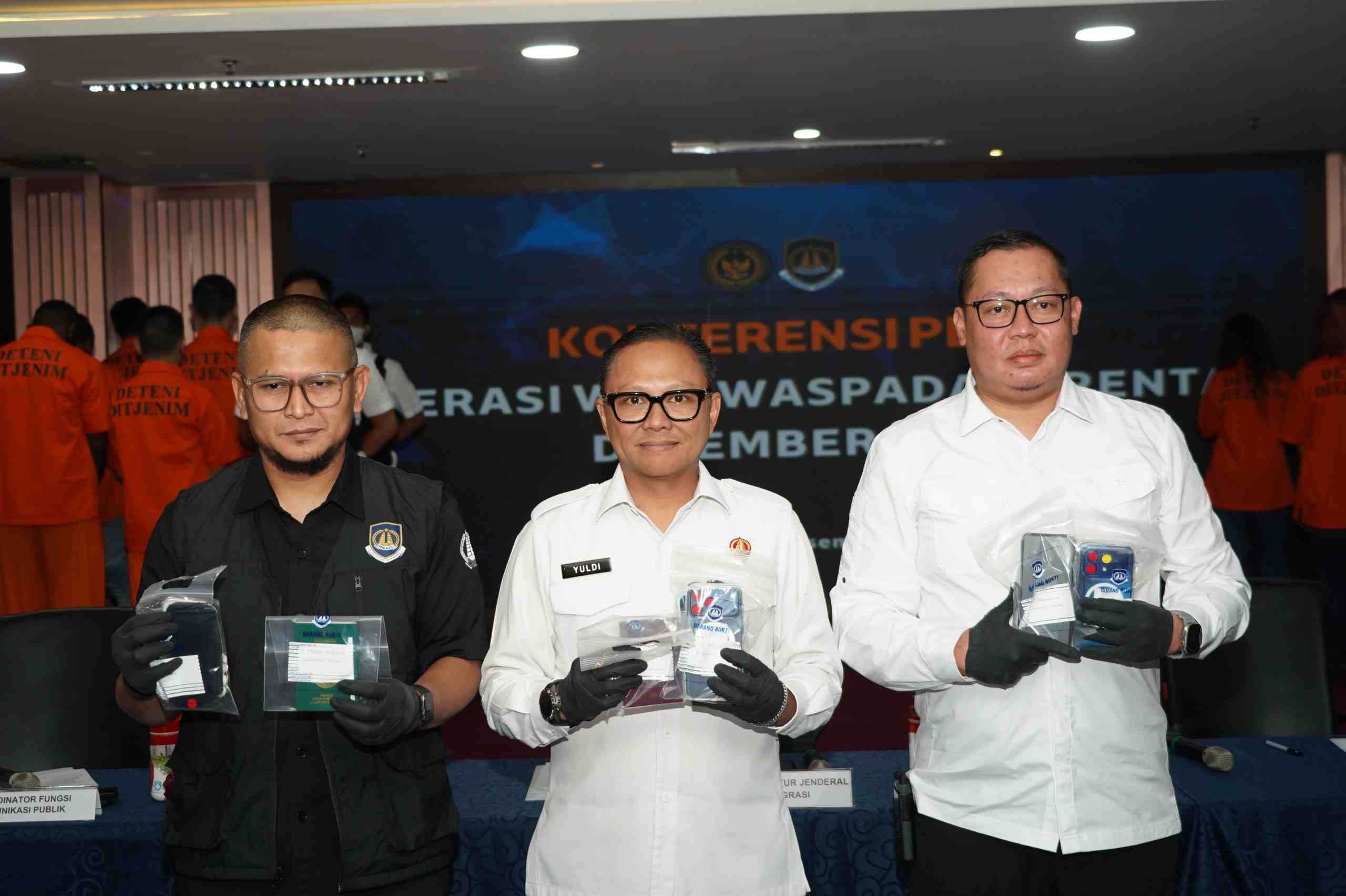 Imigrasi Tangkap Ratusan WNA Pelanggar Izin Tinggal