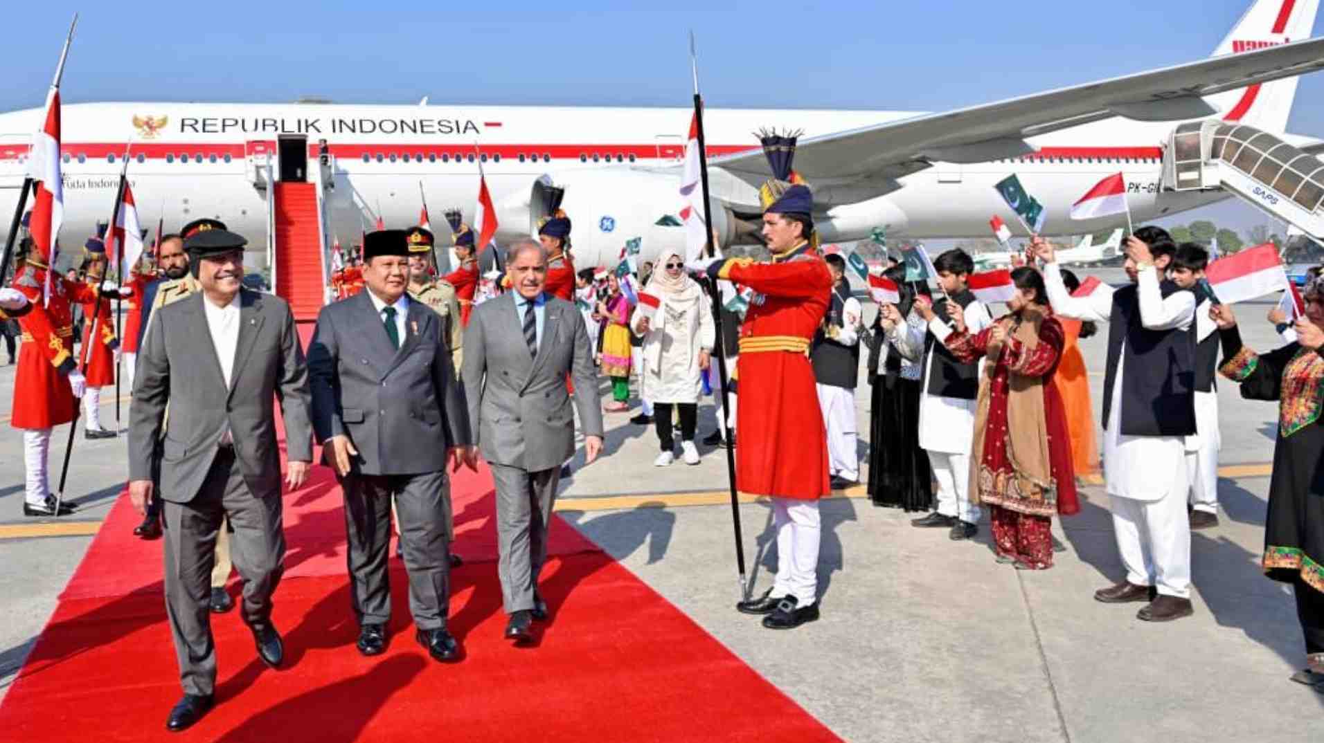 Prabowo Disambut Upacara Militer di Pakistan, Tandai 75 Tahun Hubungan Diplomatik RI-Pakistan