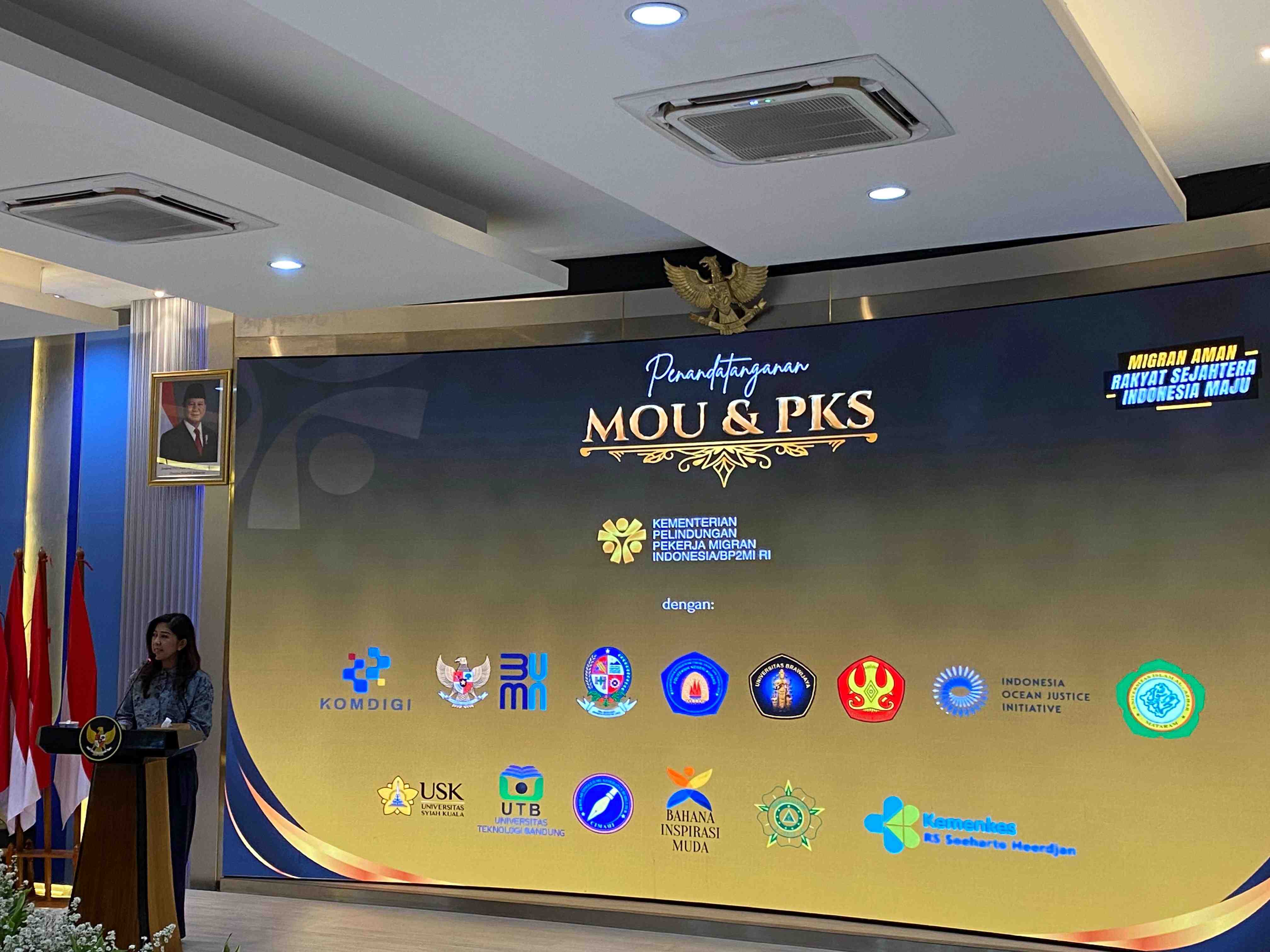 Lindungi PMI Sejak Awal, Kemkomdigi Take Down Ratusan Penipuan Kerja Digital