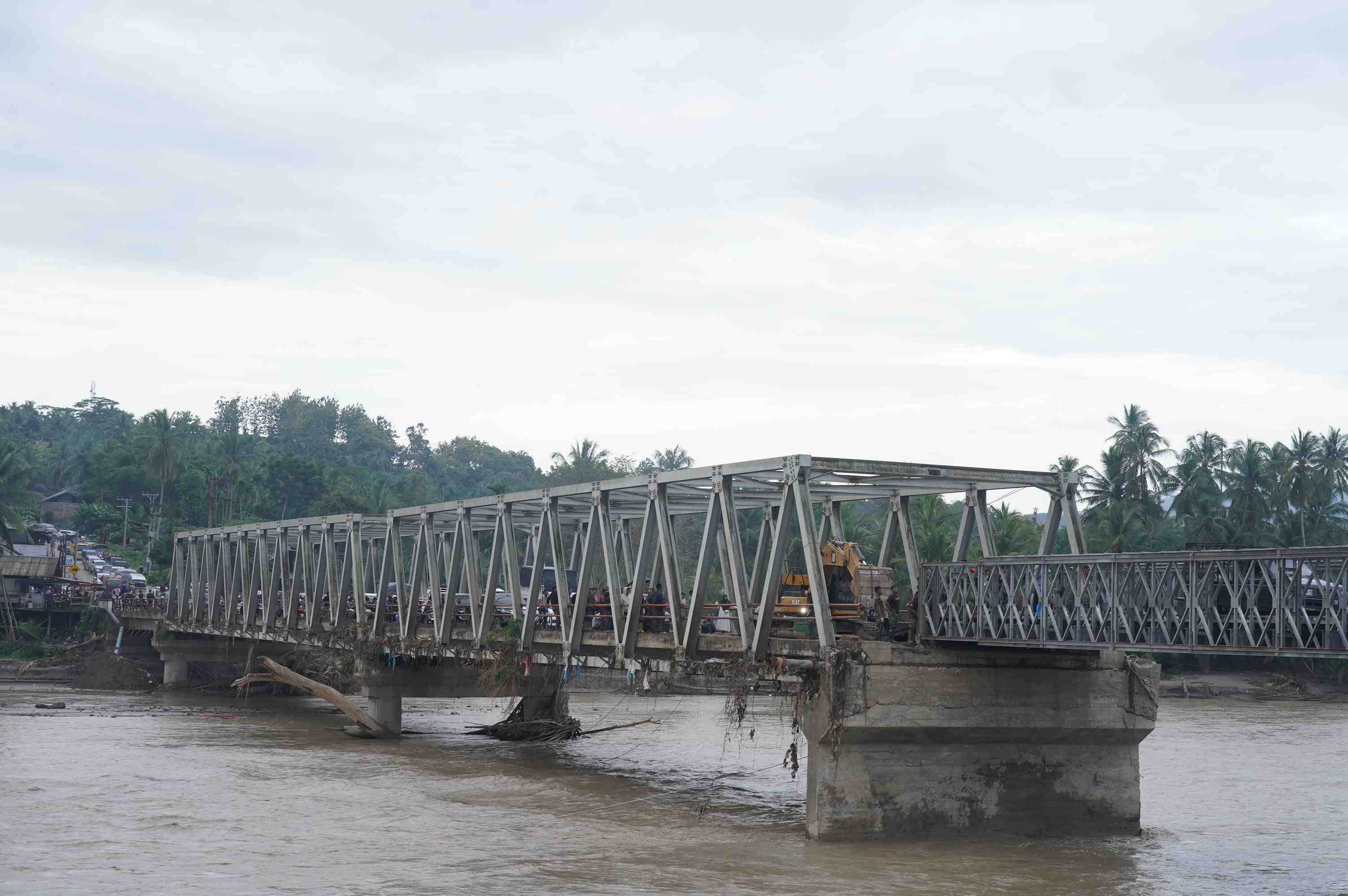 [Siaran Pers] Mulai Besok, Kendaraan Besar Dilarang Melintas Jembatan Krueng Tingkeum