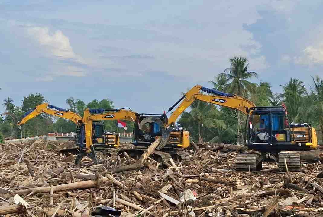 Membersihkan Sungai, Memulihkan Harapan Warga Pidie Jaya Pascabencana