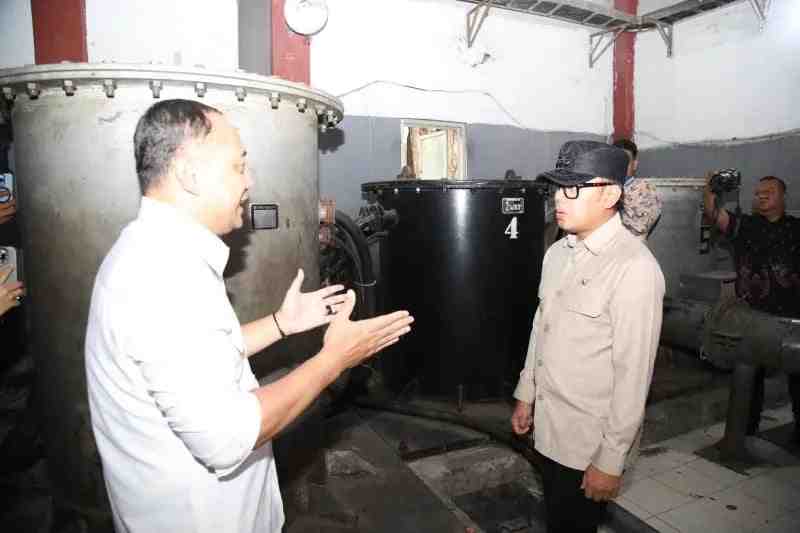 Wamendagri Apresiasi Kesuksesan Pengendalian Banjir di Surabaya 