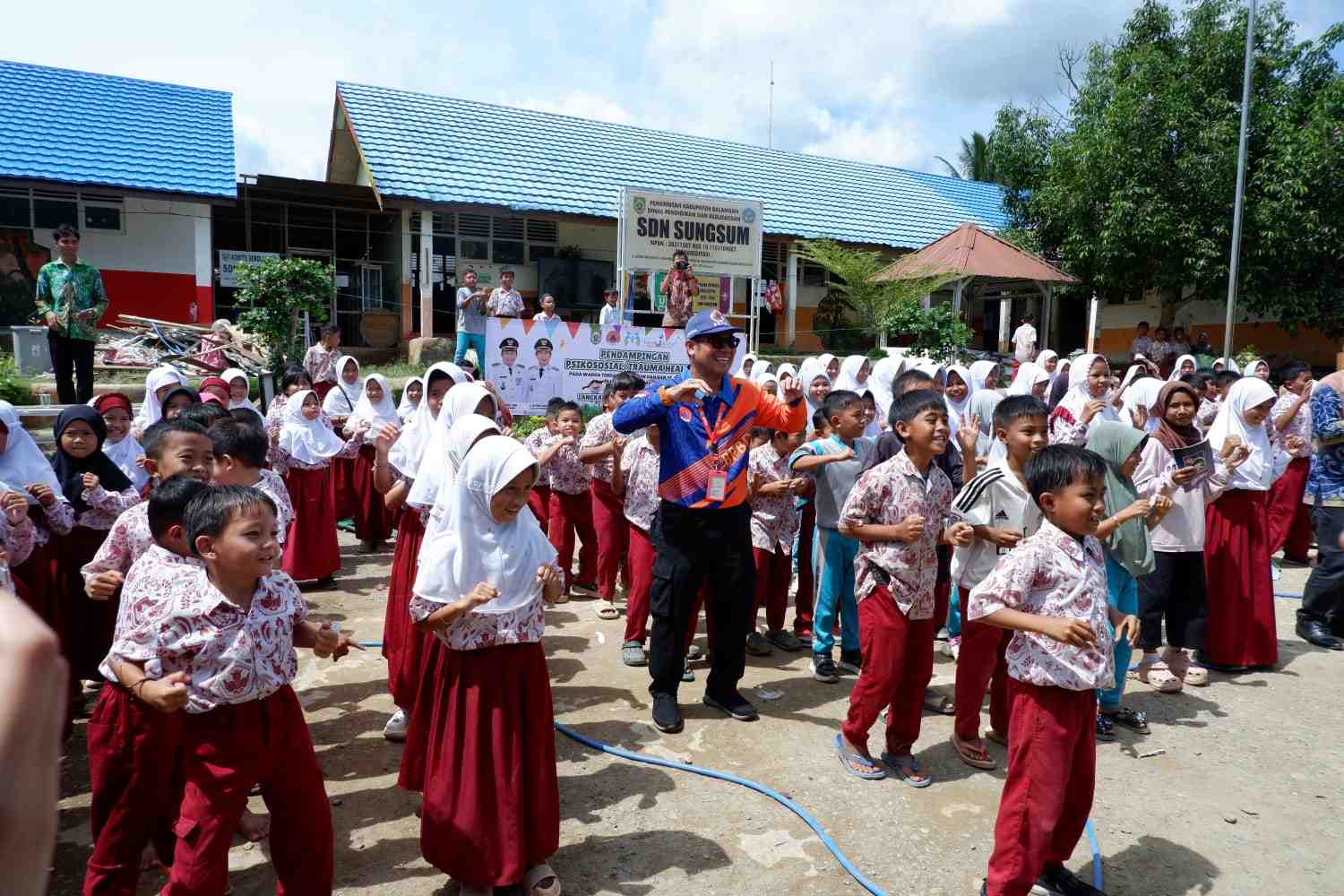 Pulihkan Trauma Pascabanjir, Anak-anak SD N Sungsum Ikuti Trauma Healing