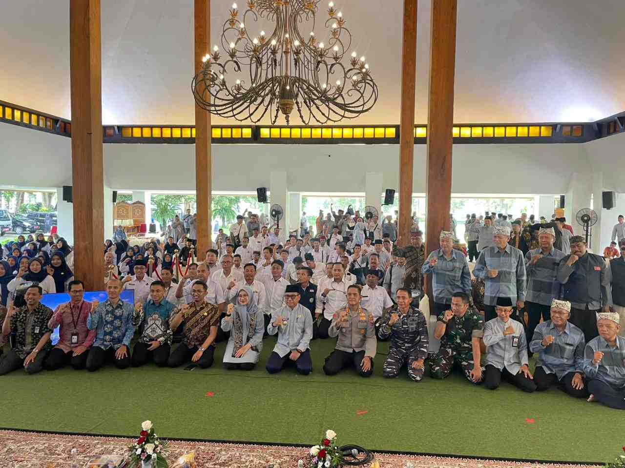 Menembus Kabut Data: Banyuwangi Wujudkan Transparansi Bansos lewat Kolaborasi Sosial