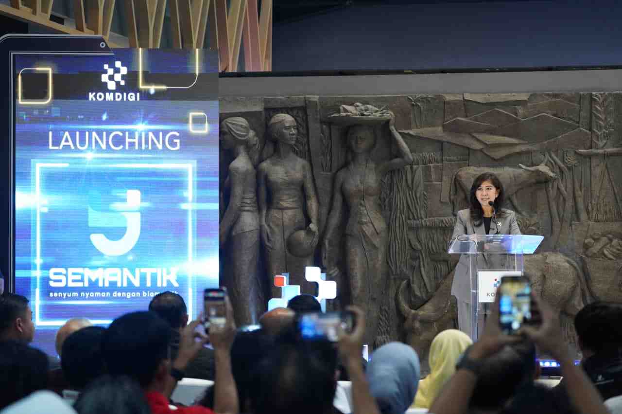 [Siaran Pers] Registrasi Biometrik Nomor Seluler Mulai Berlaku, Meutya Hafid: Upaya Tekan Penipuan Online