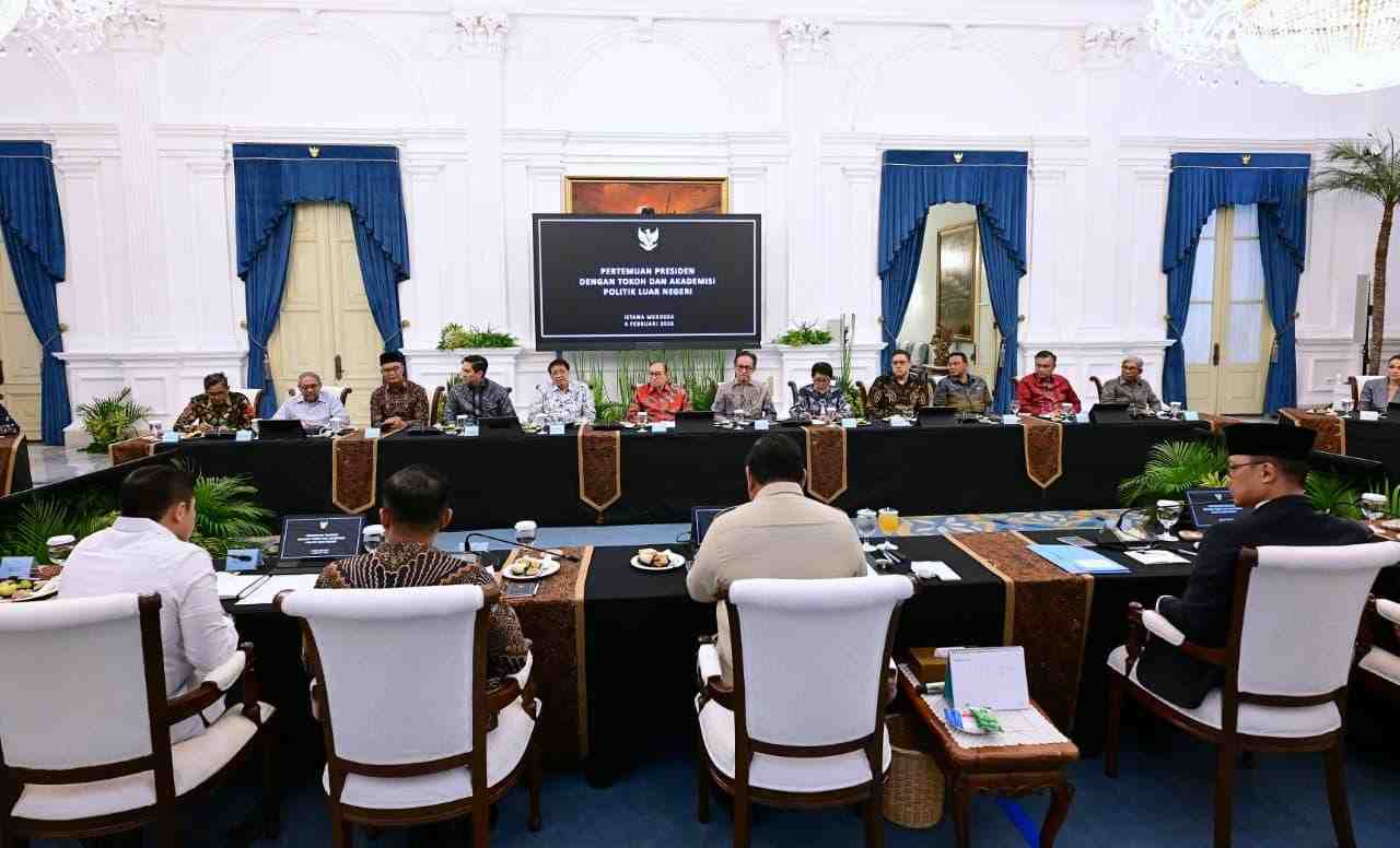 Diskusi Tiga Jam di Istana, Prabowo Dengarkan Masukan para Tokoh Diplomasi 
