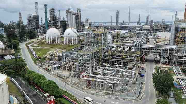 Menteri ESDM Pastikan Stok BBM dan LPG Aman  Jelang Lebaran 2026