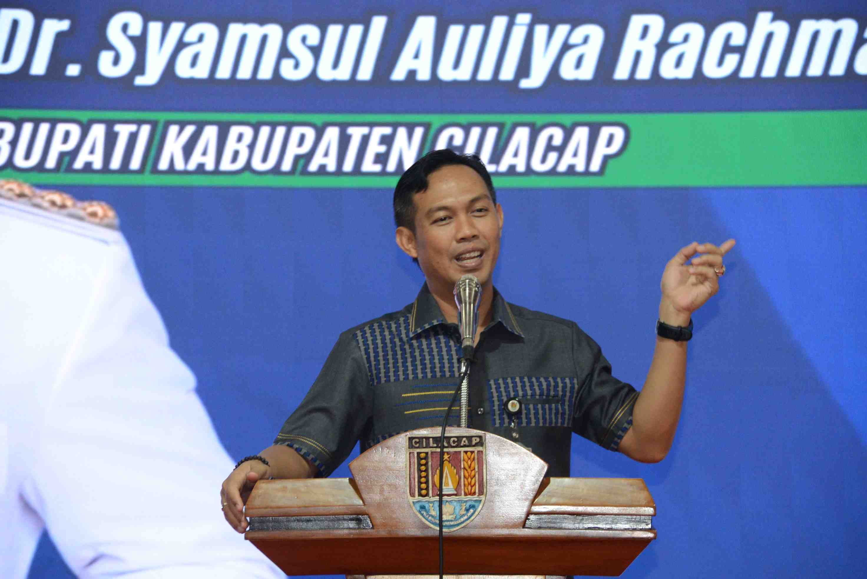 KPK Tangkap Bupati Cilacap dalam OTT di Jawa Tengah