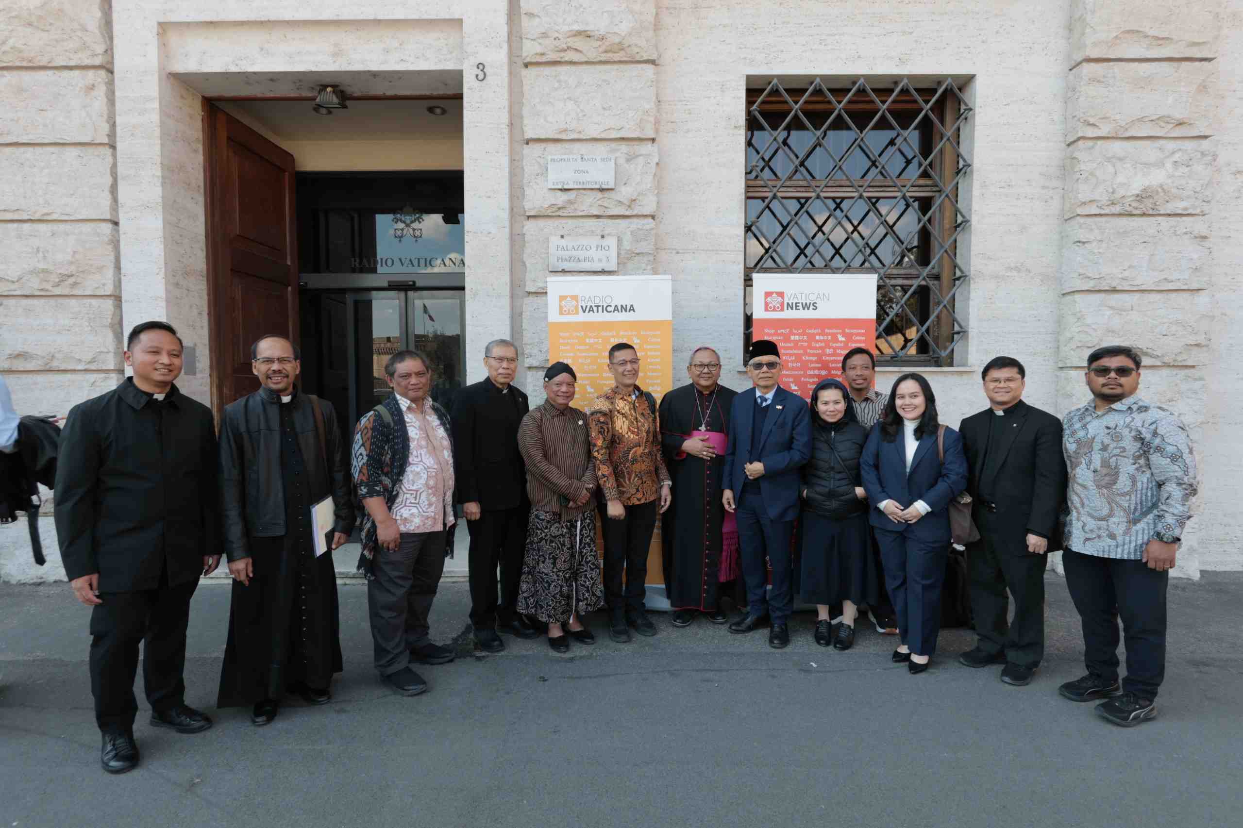 Perjalanan Panjang Membawa Bahasa Indonesia ke Vatican 