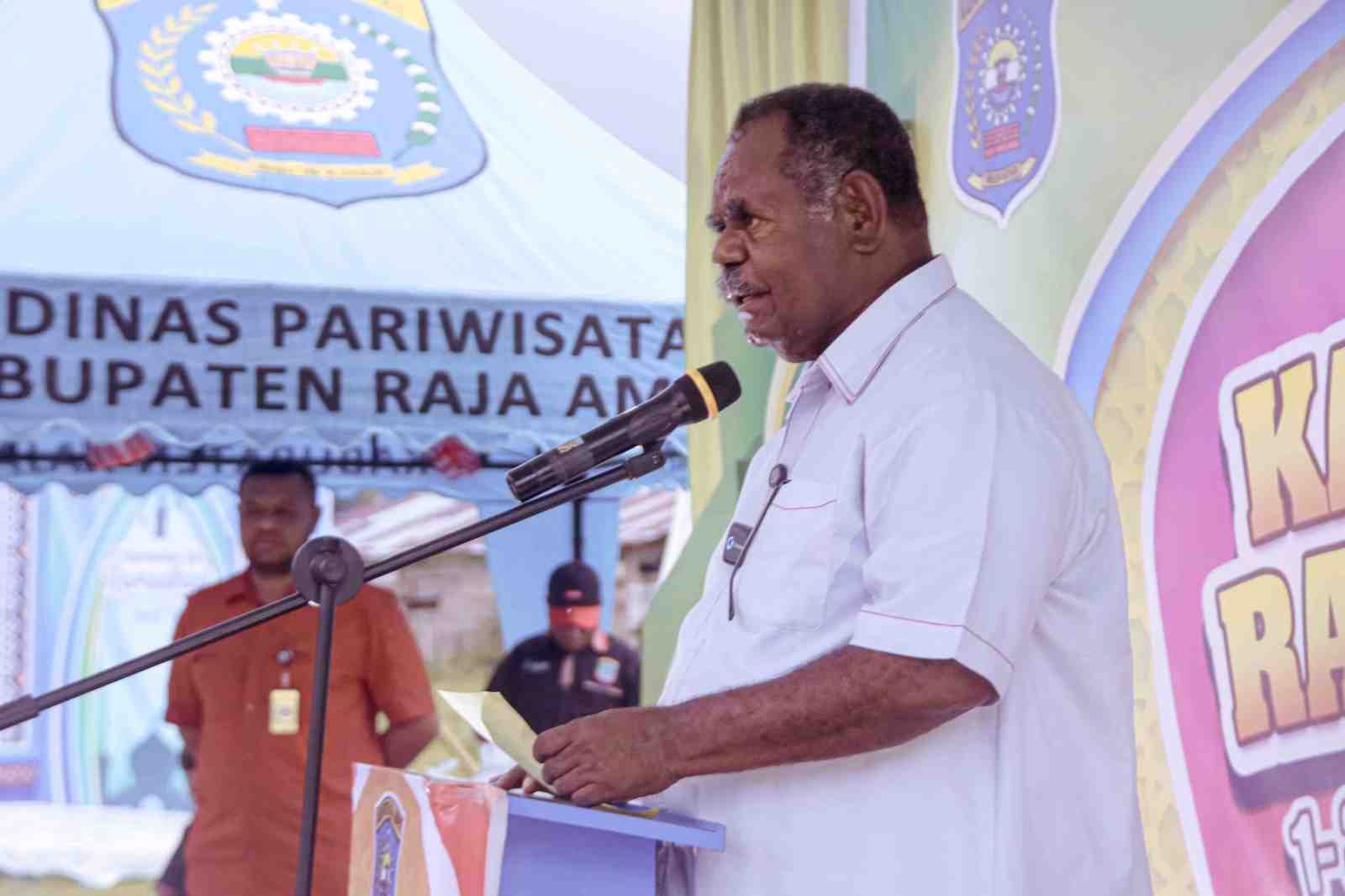 Gubernur Papua Barat Daya Safari Ramadan di Raja Ampat
