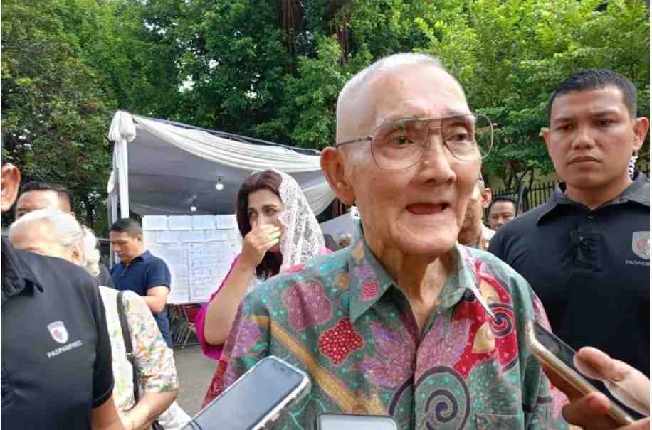 Mantan Wapres Try Sutrisno Wafat di Usia 90 Tahun