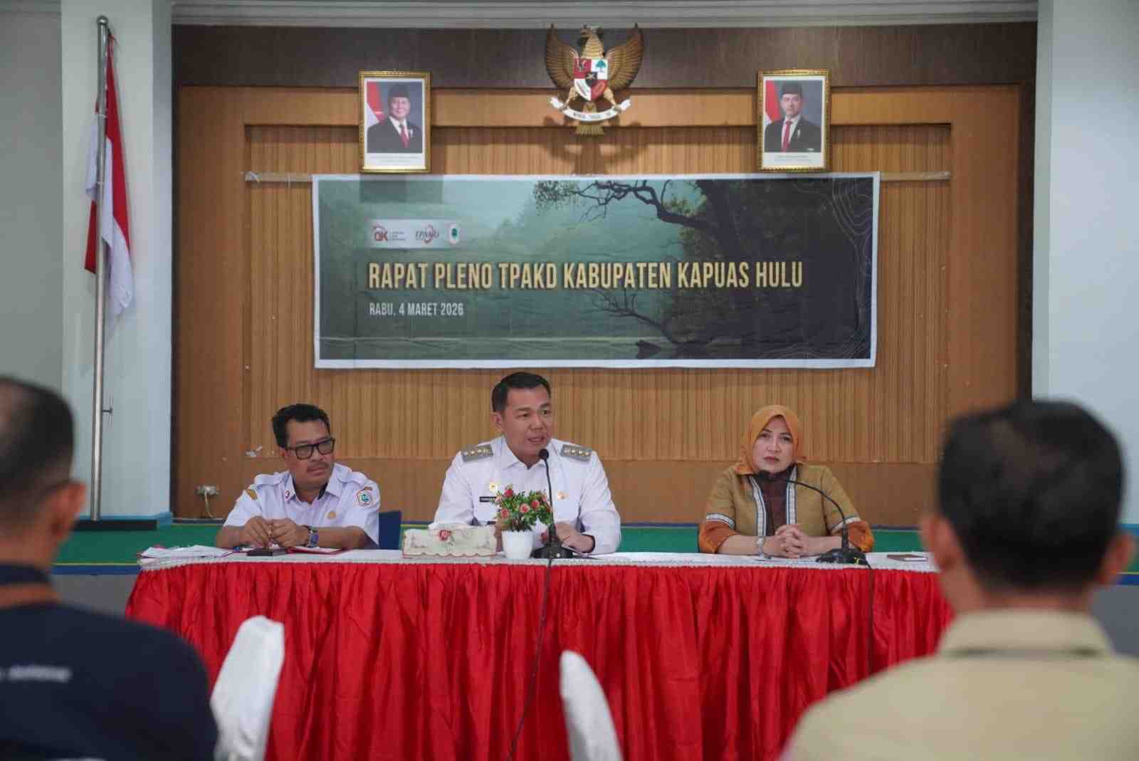 Bupati Kapuas Hulu Tekankan Sinergi Perluasan Akses Keuangan pada Rapat Pleno TPAKD 2026