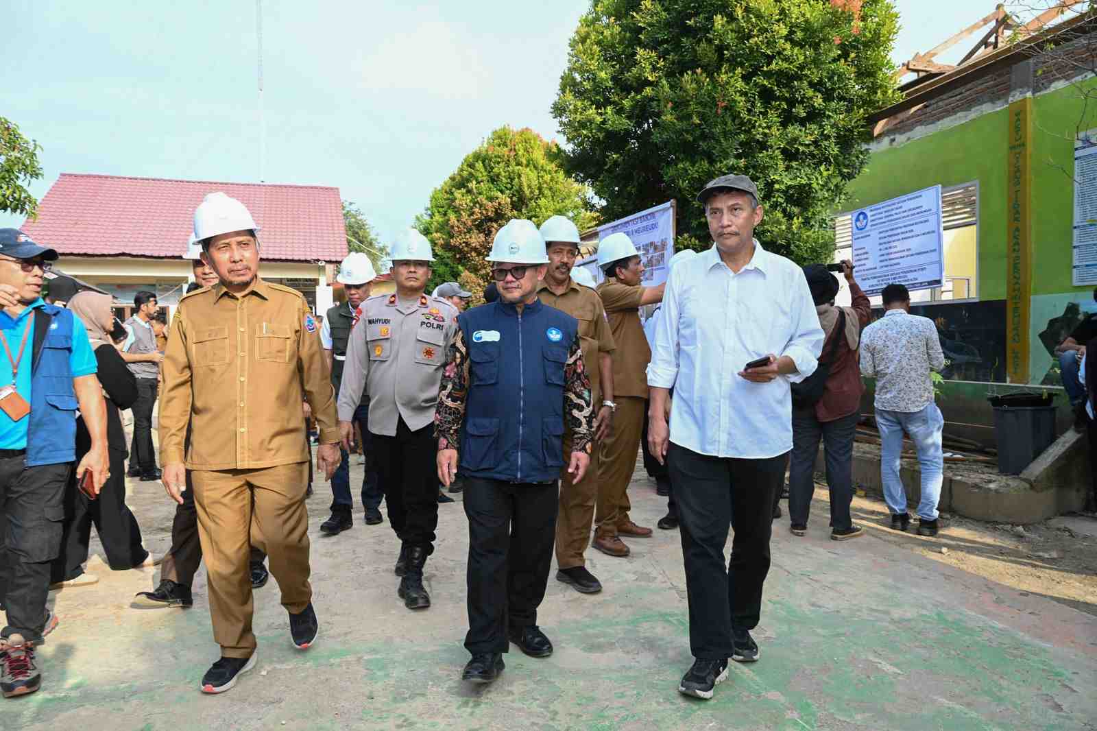 Mendikdasmen Tinjau Rekonstruksi Sekolah di Aceh, 72 Sekolah Direvitalisasi