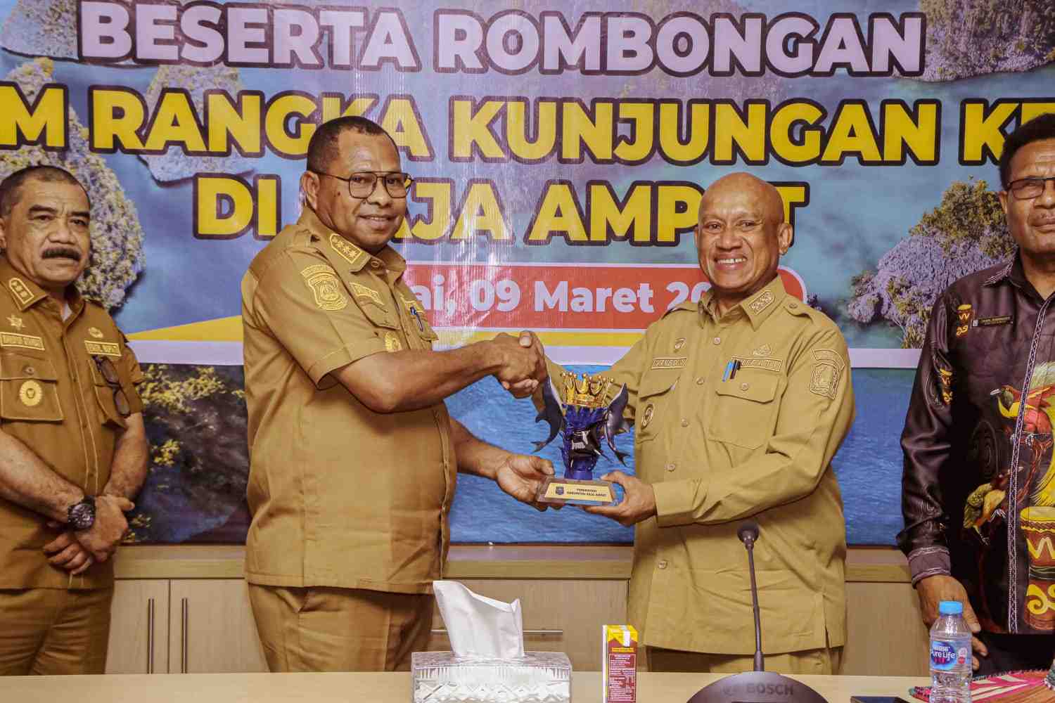 Pemkab Raja Ampat dan Biak Numfor Bahas Peluang Kerja Sama Strategis