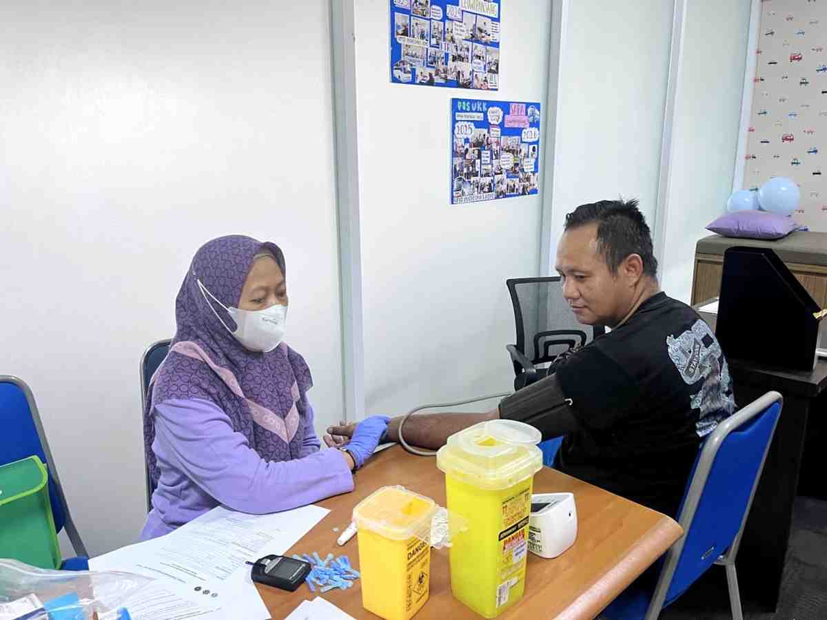 Cegah Kecelakaan Mudik, Kemnaker Periksa Kesehatan dan Kelelahan Pengemudi di Enam Kota