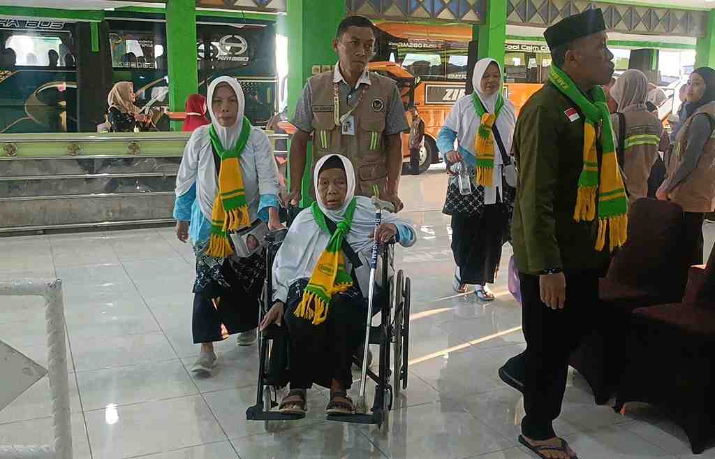 Tiba di Embarkasi Donohudan, Kloter 16 dan 17 segera Diskrining