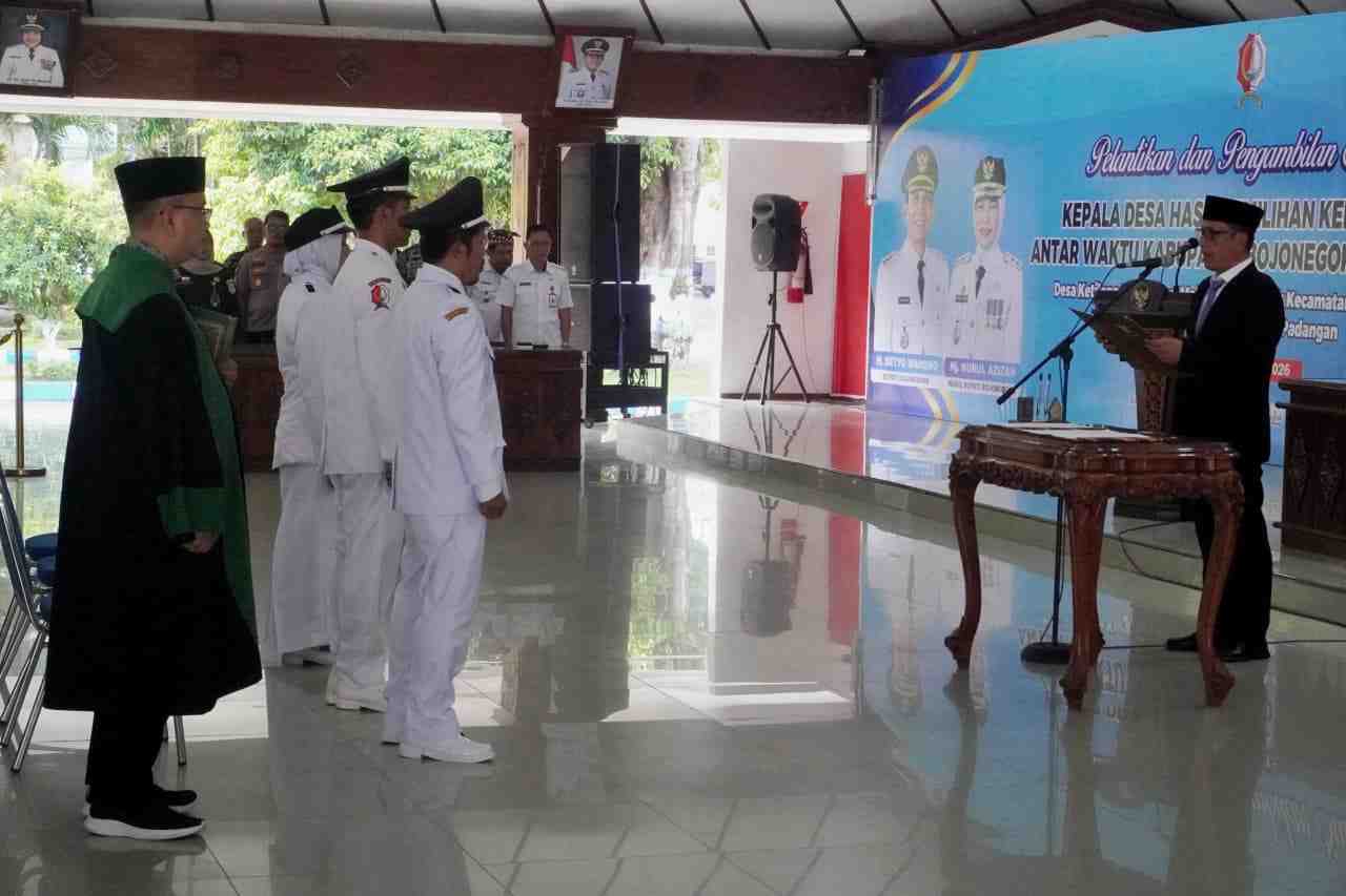 Bupati Bojonegoro Minta Kades PAW Utamakan Transparansi dan Inovasi