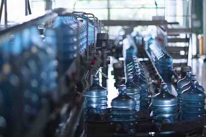 Krisis Sampah dan Harga Plastik, Galon Guna Ulang Jadi Solusi Alternatif