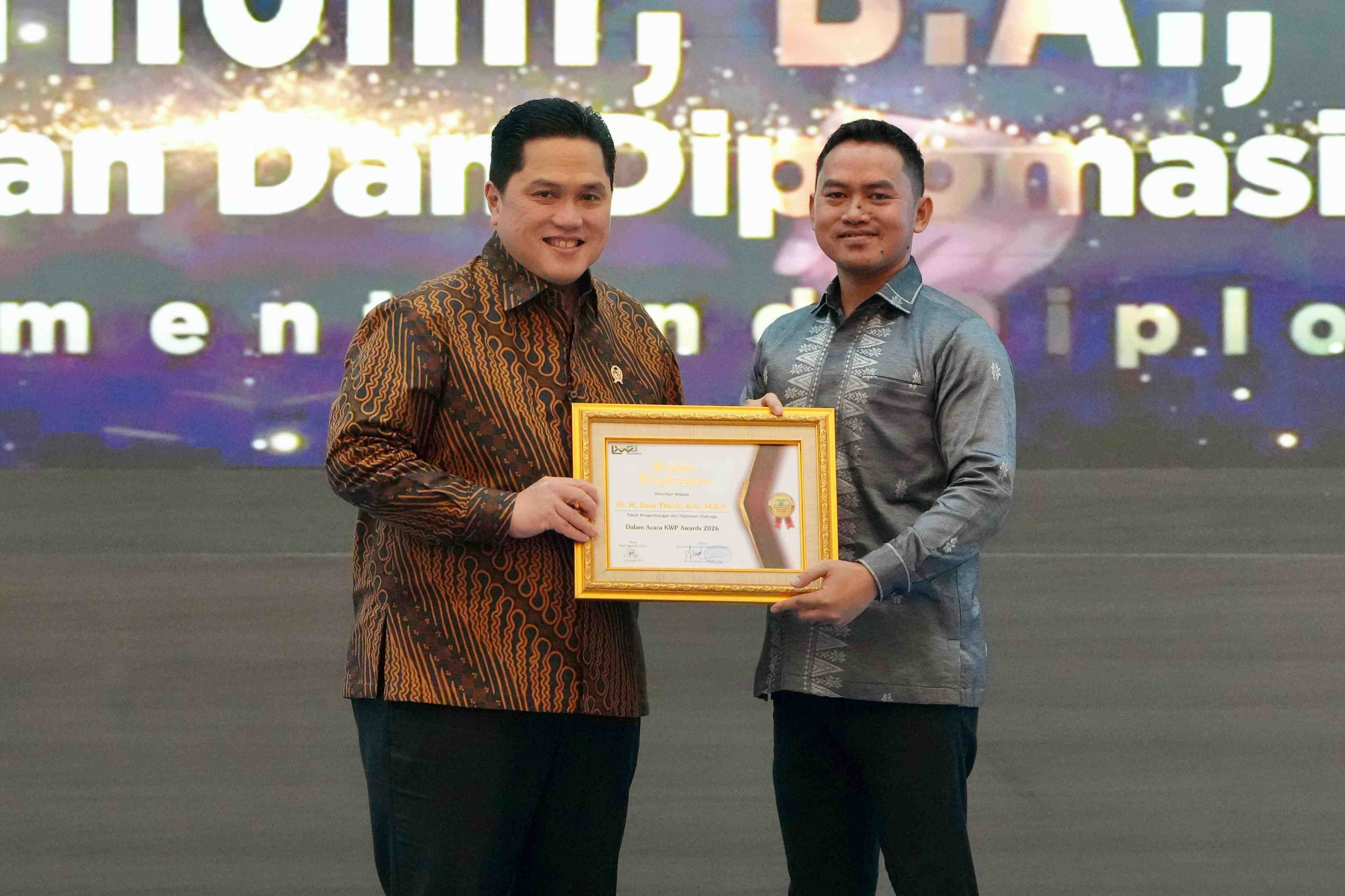 Terima Penghargaan dari KWP Awards 2026, Menpora Erick: Sport Diplomacy Penting untuk Jaga Hubungan Negara
