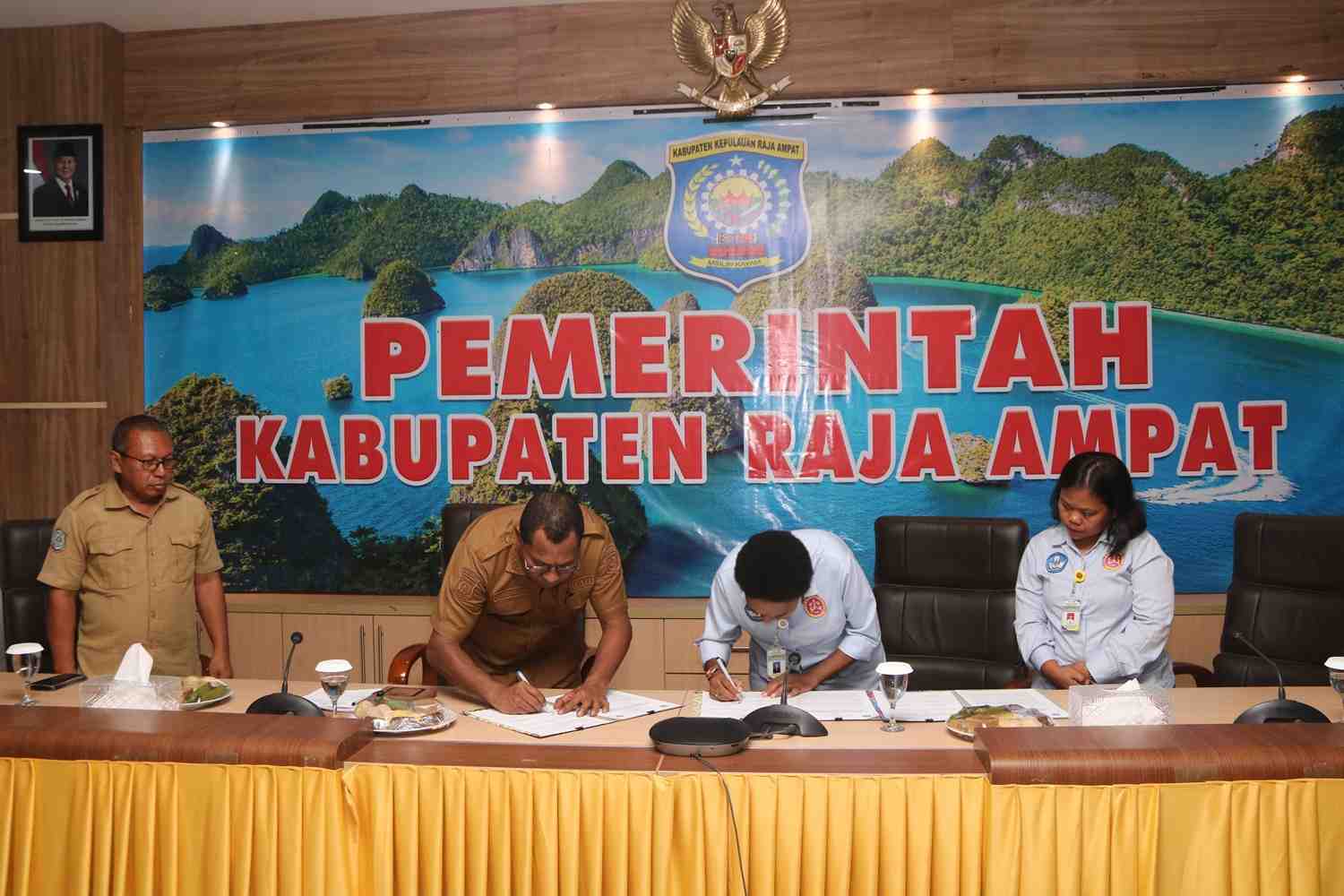 Pemkab Raja Ampat dan UNIPA Perkuat Pengembangan SDM